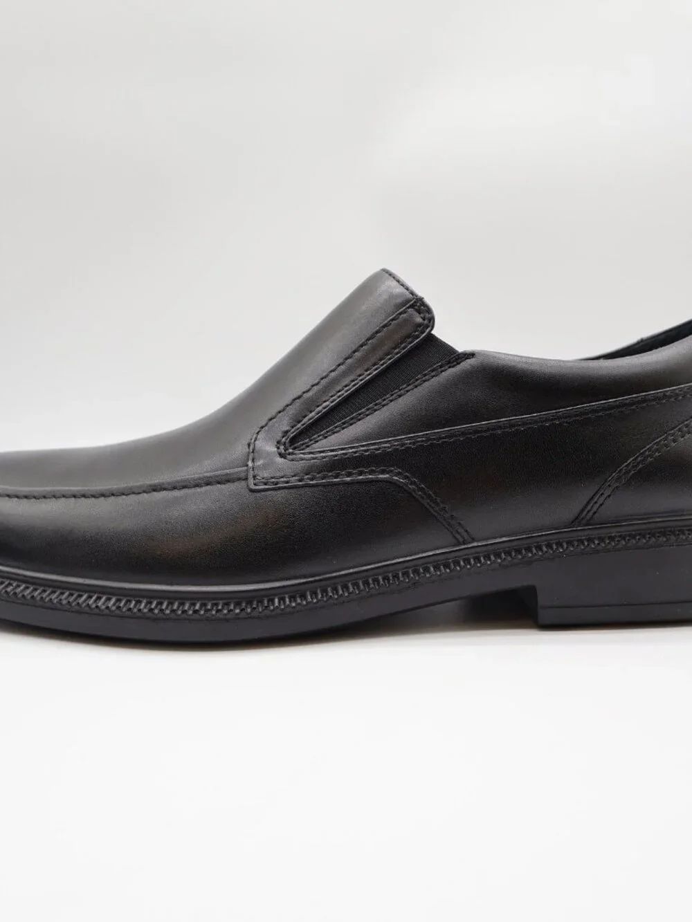 Hush Puppies Leverage Men's 12W Black Leather Waterproof Slip-On Shoes